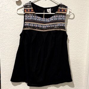 Akemi  + Kin Print Black Sleeveless Top